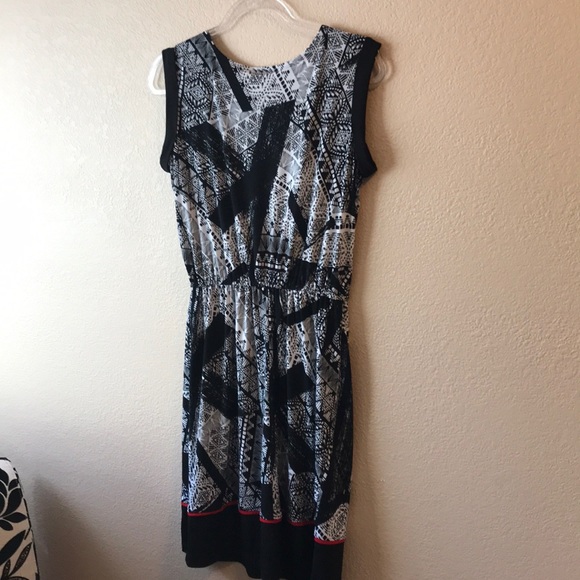 Dress - Picture 2 of 6